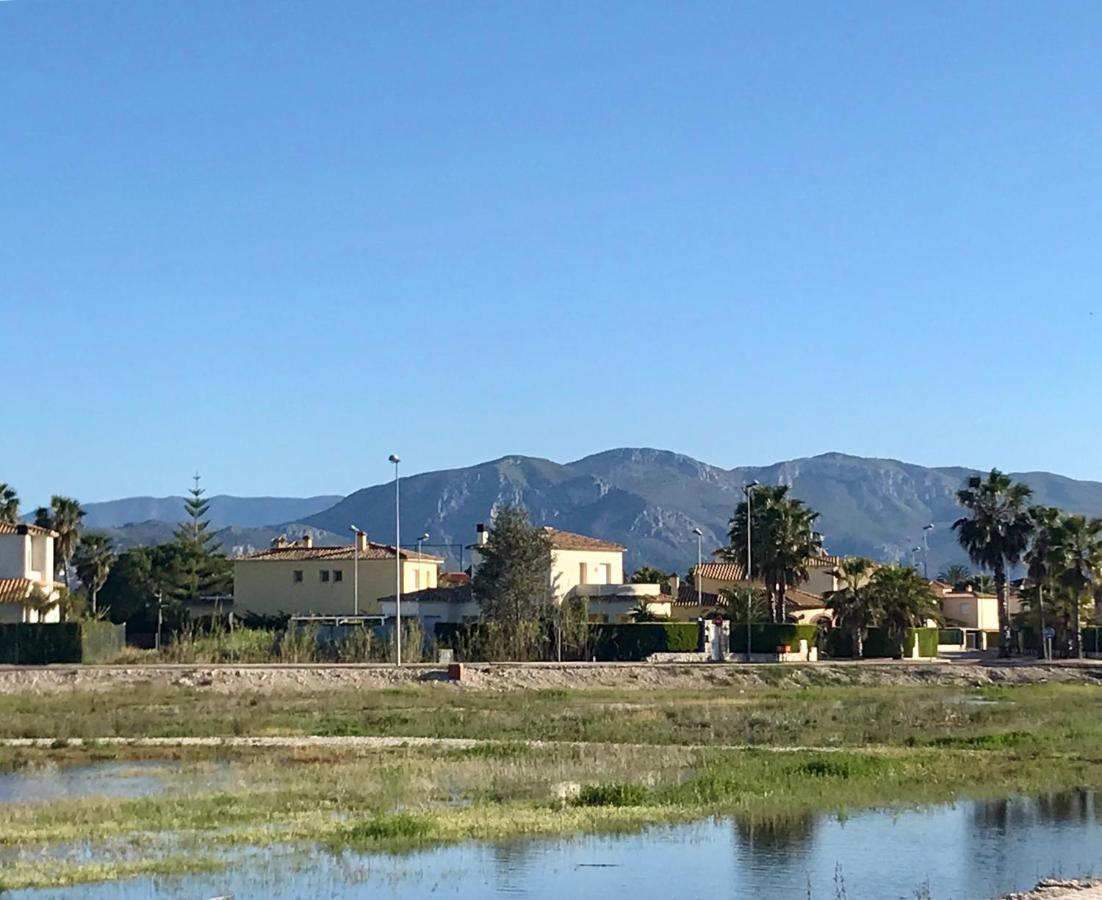 Villa en Oliva Nova, jardín privado a 100m de la playa Exterior foto